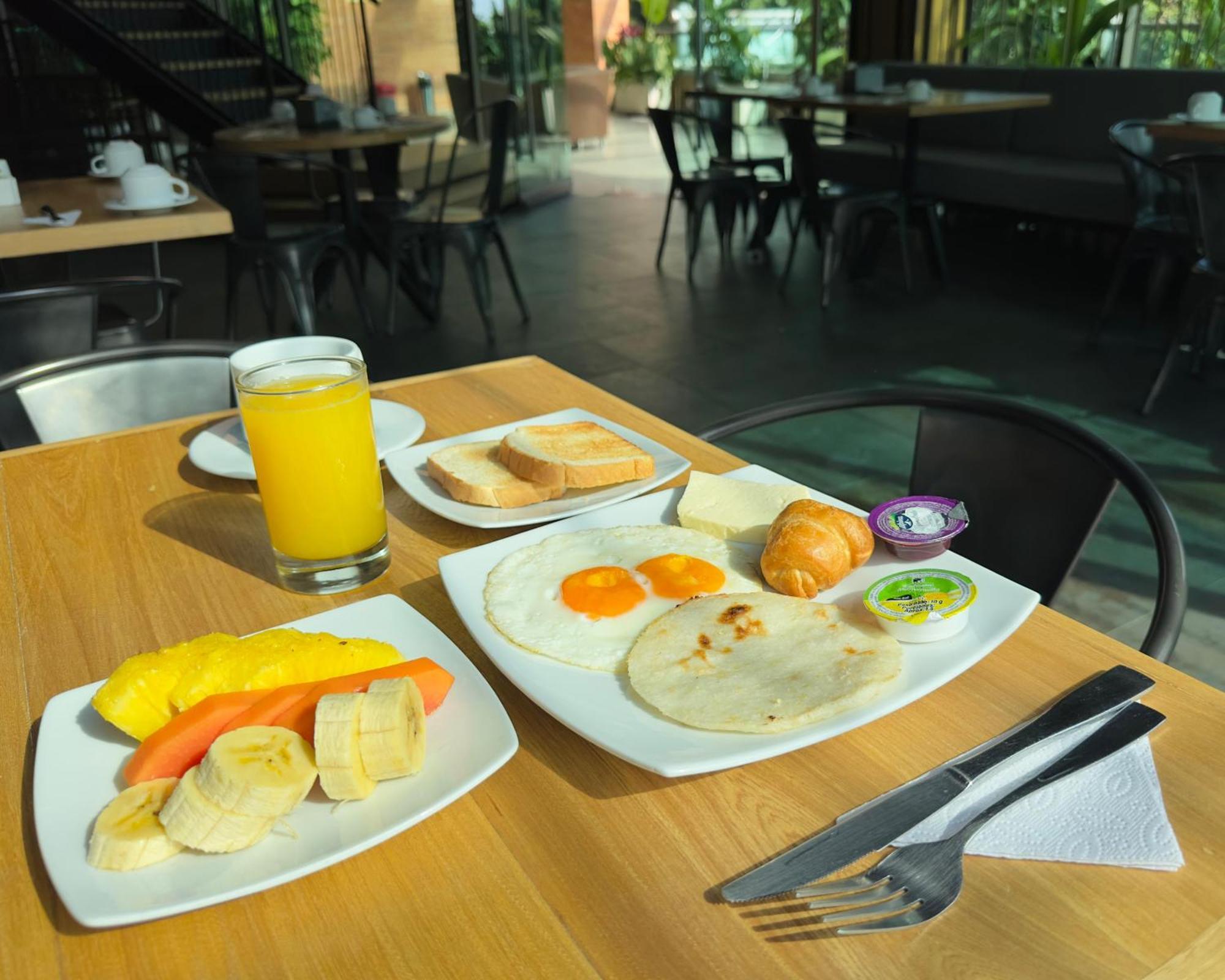 Hotel Casa Victoria Medellín Kültér fotó